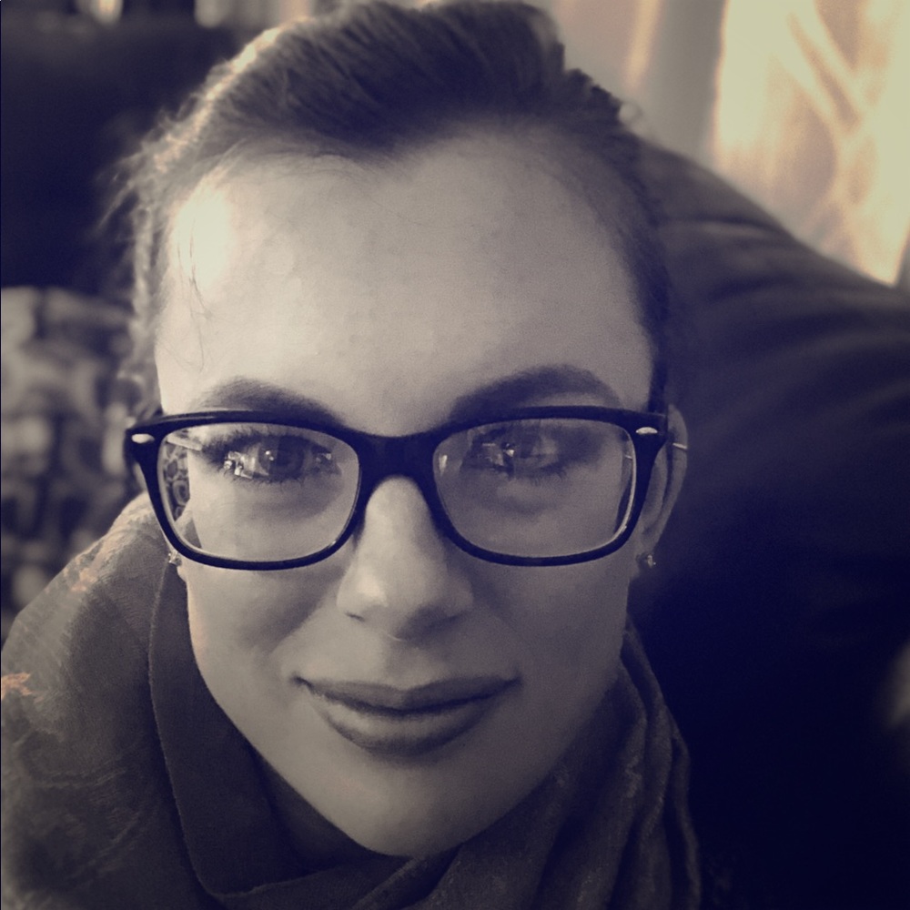 Meet your Posher, Jade